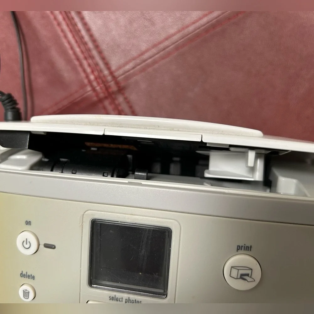 HP White Photosmart 325 Printer with Card Slots